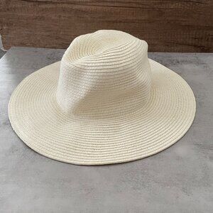 Vineyard Vines White Wide 4" Brim Fedora Sunhat Paper Straw OS Elastic Band